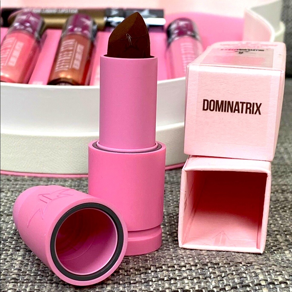 ✨Host Pick✨ Jeffree star cosmetics velvet trap